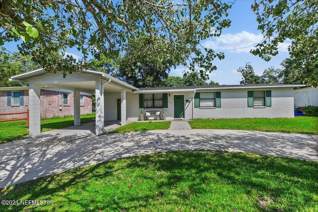 6241 Pine Summit Drive Jacksonville FL 32211