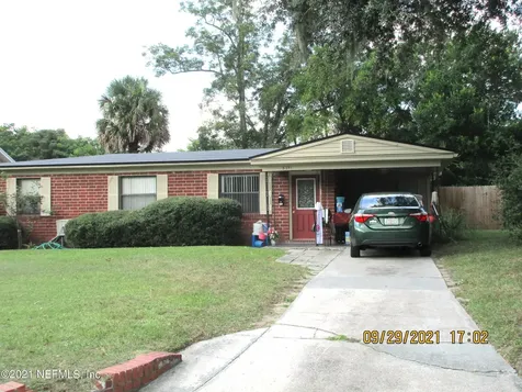 5751 Lake Lucina Drive N Jacksonville FL 32211