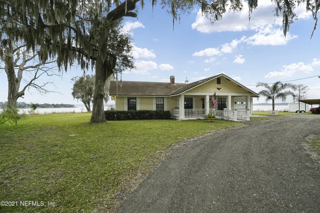 136 Magnolia Avenue Palatka FL 32177