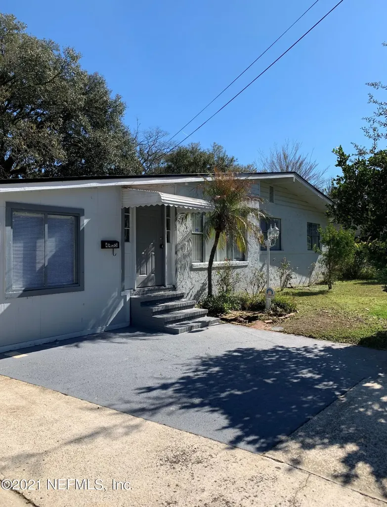 4455 Ish Brant Road W Jacksonville FL 32210