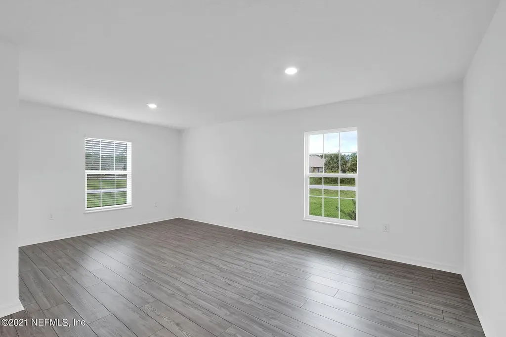 8669 Newnan Lake Drive Macclenny FL 32063