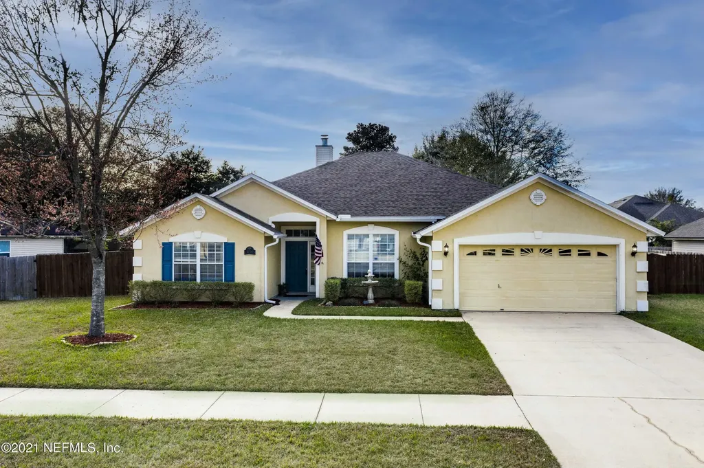 636 Martin Lakes Drive E Jacksonville FL 32220