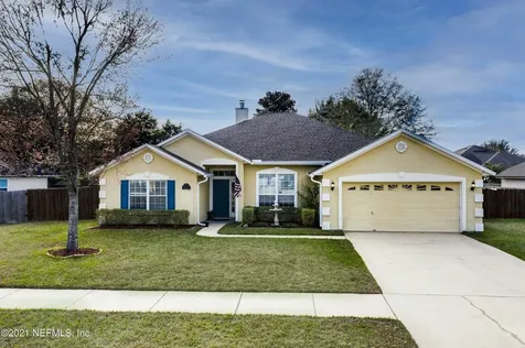 636 Martin Lakes Drive E Jacksonville FL 32220