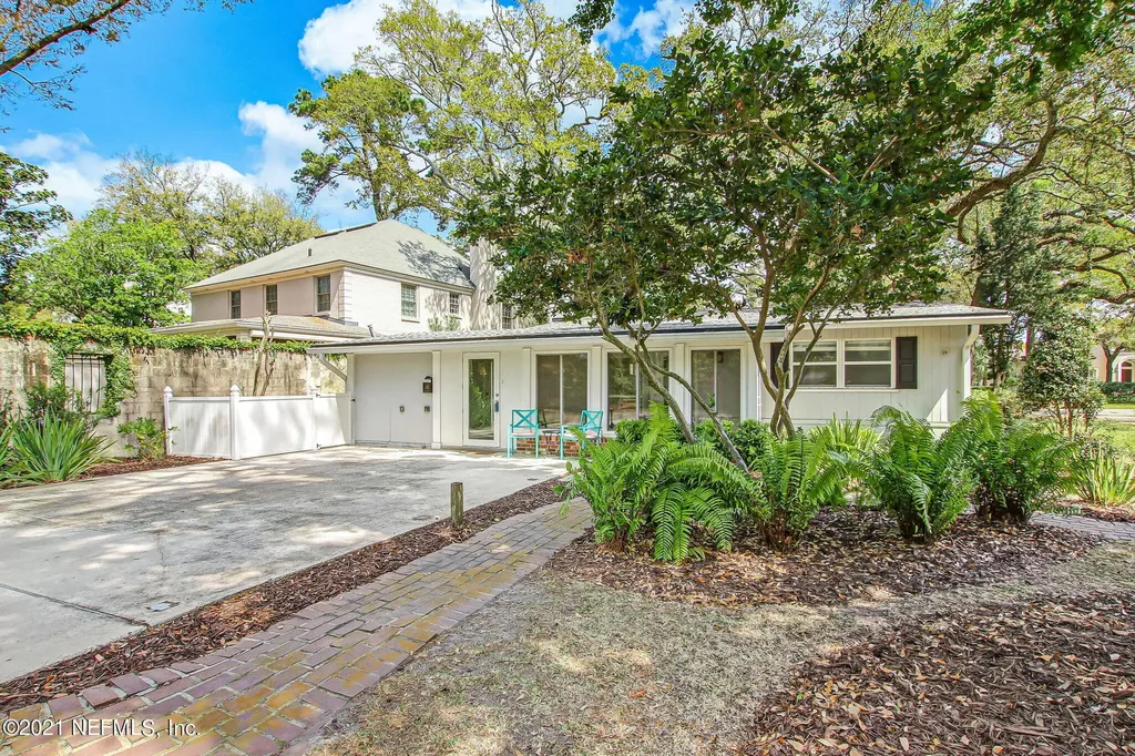 4203 Demedici Avenue Jacksonville FL 32210