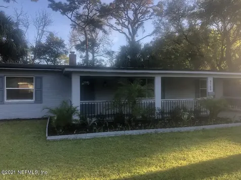 5789 Lake Lucina Drive N Jacksonville FL 32211