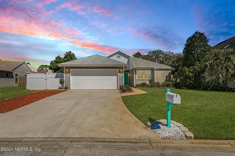 2221 Twin Pines Circle N Jacksonville FL 32246