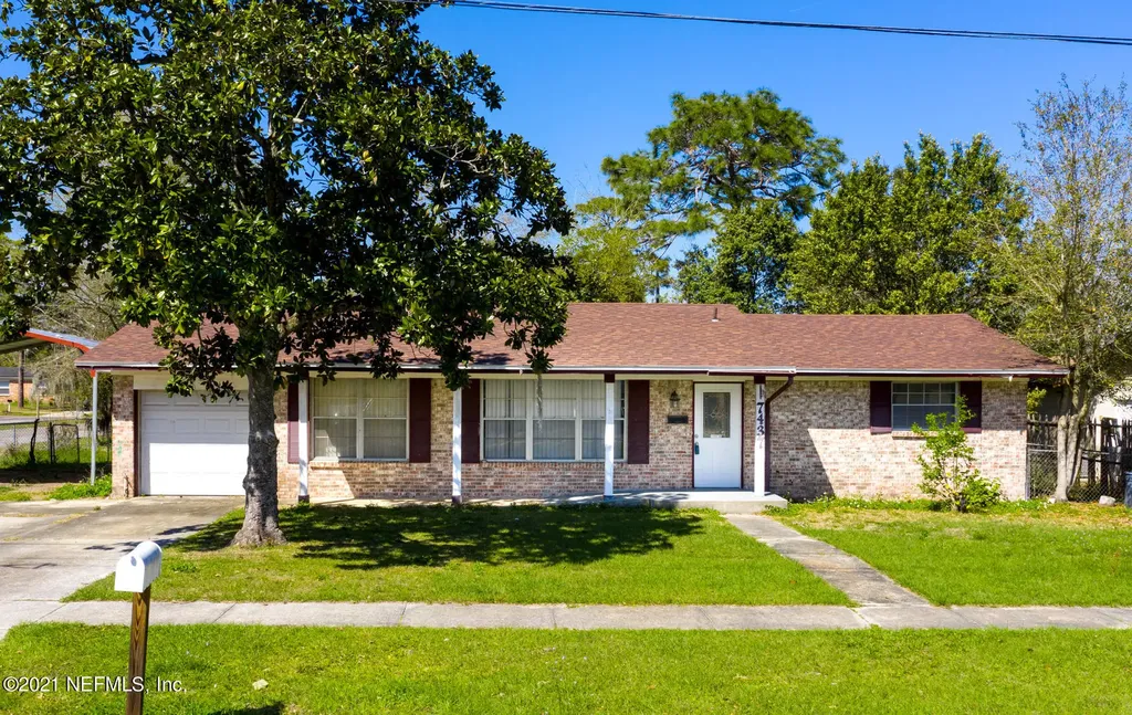 7437 Deepwood Drive N Jacksonville FL 32244