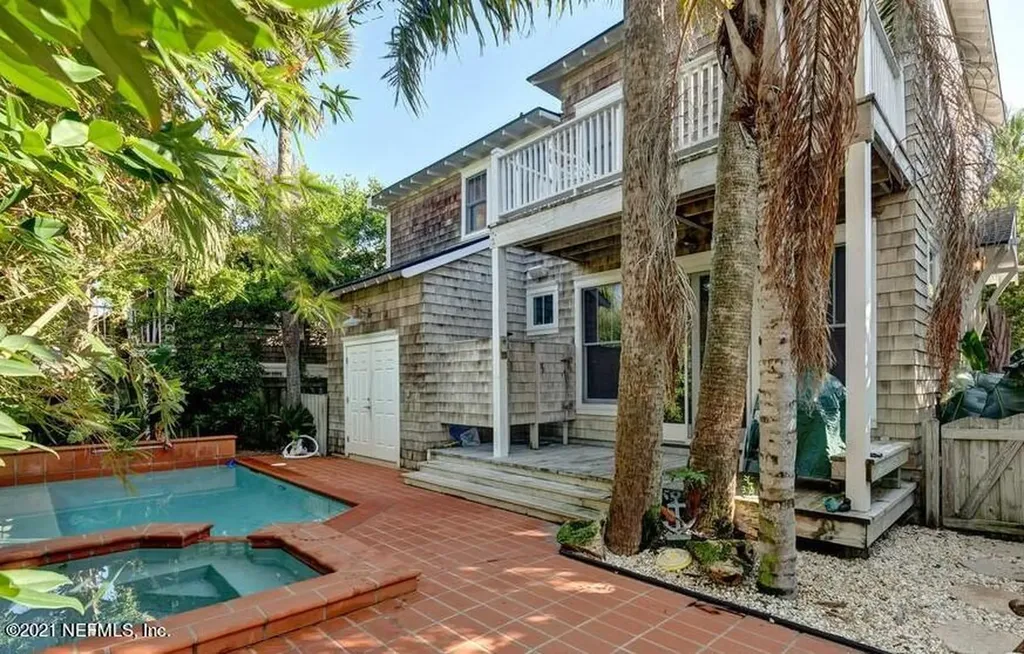 1174 Beach Avenue Atlantic Beach FL 32233