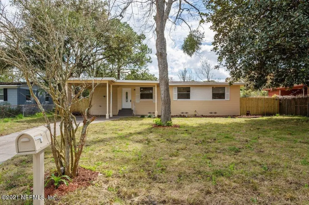 7442 Burlingame Drive S Jacksonville FL 32211