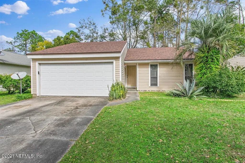 3831 Arrow Lakes Drive S Jacksonville FL 32257