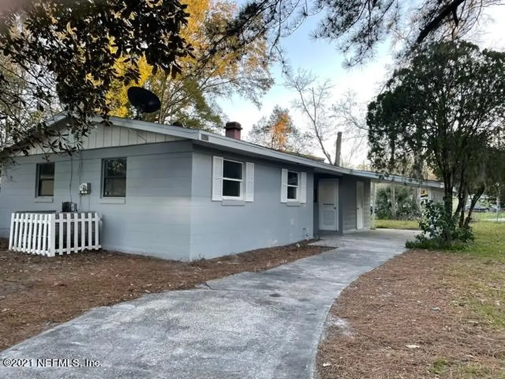 7068 Miss Muffet Lane S Jacksonville FL 32210