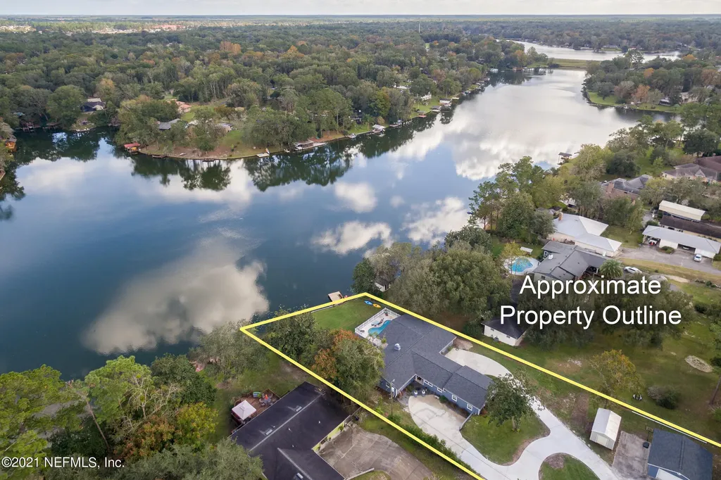 1011 Lake Asbury Drive Green Cove Springs FL 32043