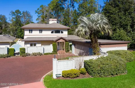 10125 Courtyards Place W Jacksonville FL 32256