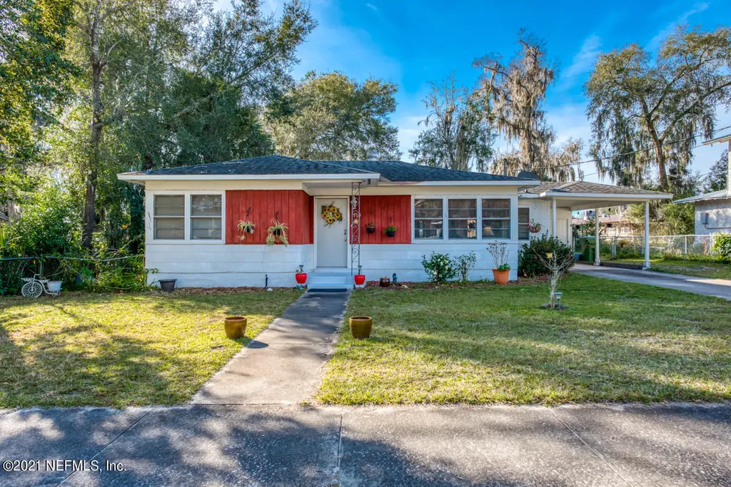 1715 President Street Palatka FL 32177