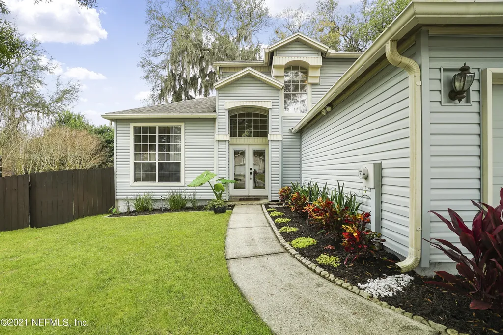 4048 Arbor Lake Drive W Jacksonville FL 32225