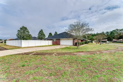 1340 Mcgirts Creek Drive E Jacksonville FL 32221