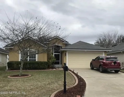 2736 Creekfront Drive Green Cove Springs FL 32043
