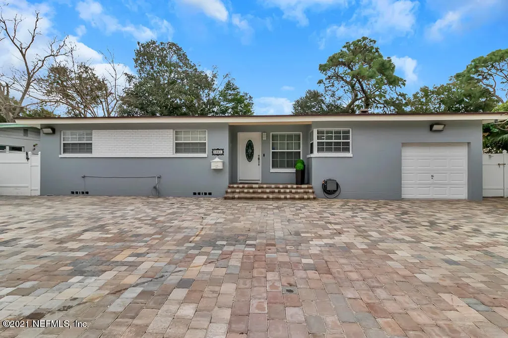 2861 Charme Drive Jacksonville FL 32277