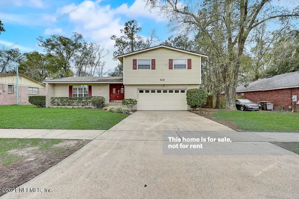 7824 Knoll Drive S Jacksonville FL 32221