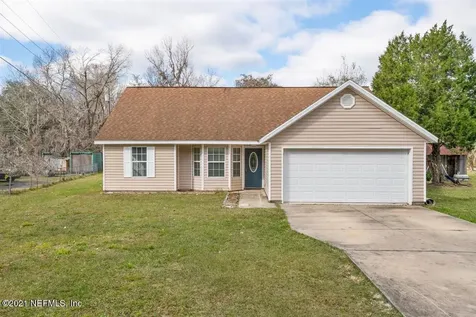 427 E River Road East Palatka FL 32131