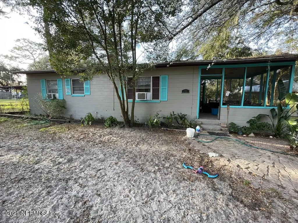 2506 Carr Street Palatka FL 32177