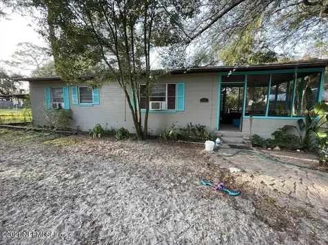 2506 Carr Street Palatka FL 32177