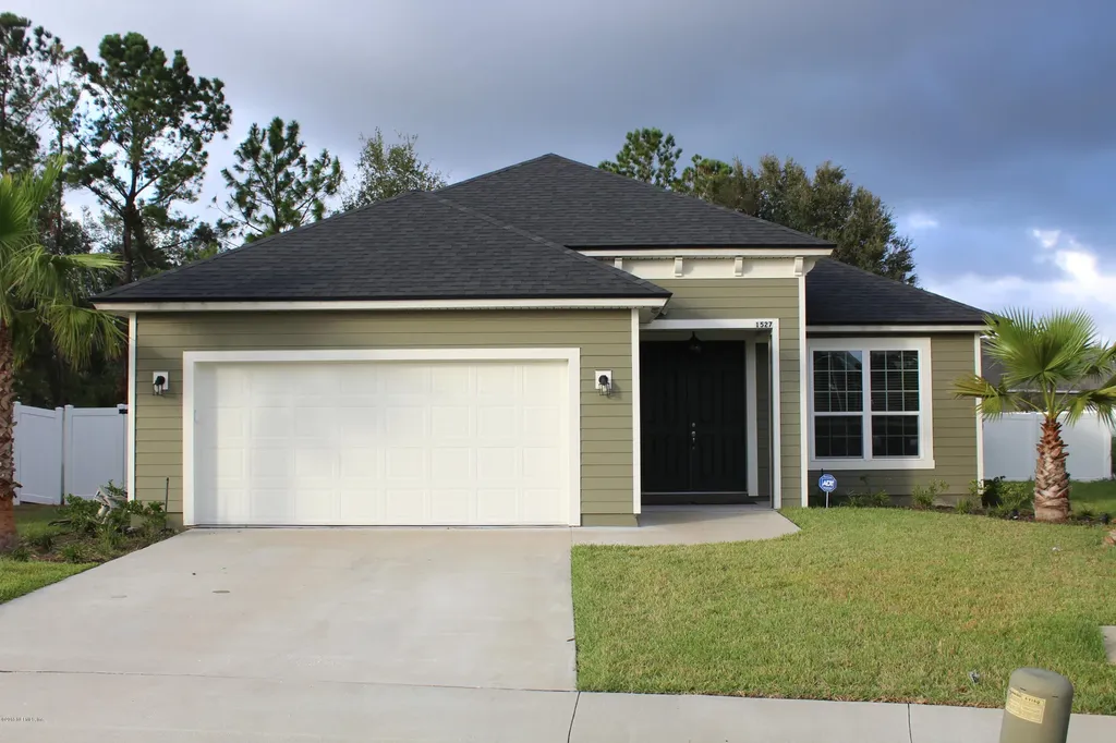 1527 Paso Fino Drive Jacksonville FL 32218