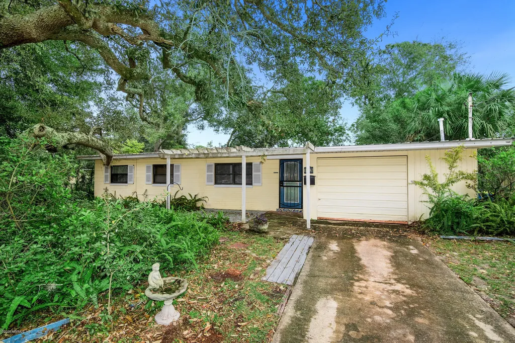 11537 Emuness Road Jacksonville FL 32218