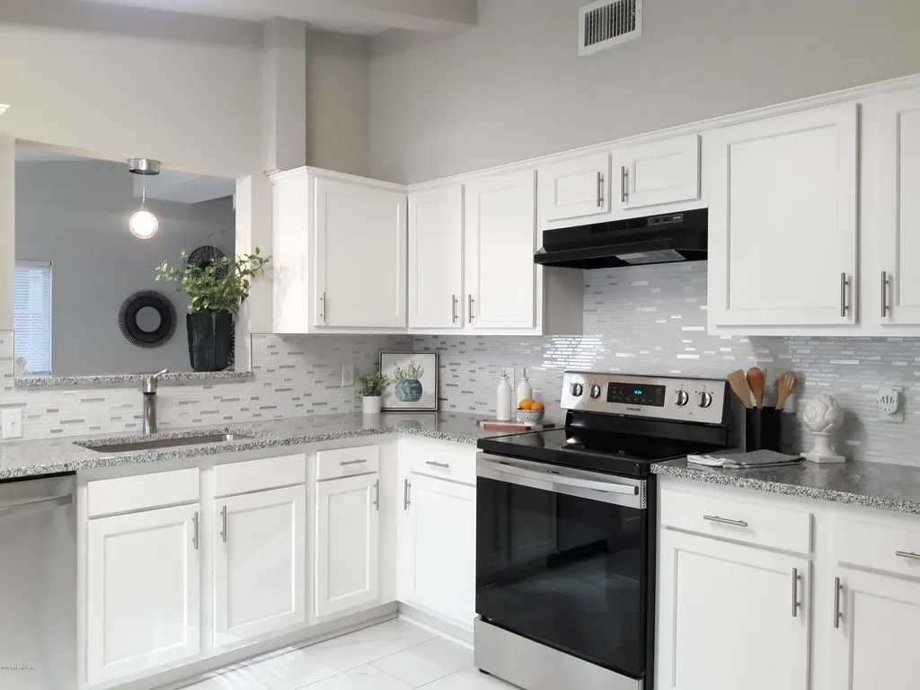 1817 Banbury Road Jacksonville FL 32211