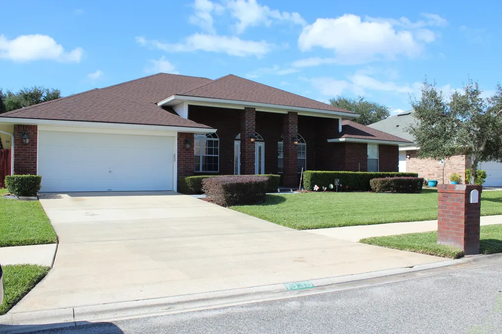 1930 Firefly Drive Green Cove Springs FL 32043