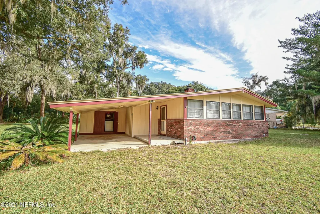 100 Parker Lane Palatka FL 32177