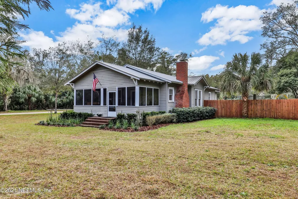 621 W Peniel Road Palatka FL 32177