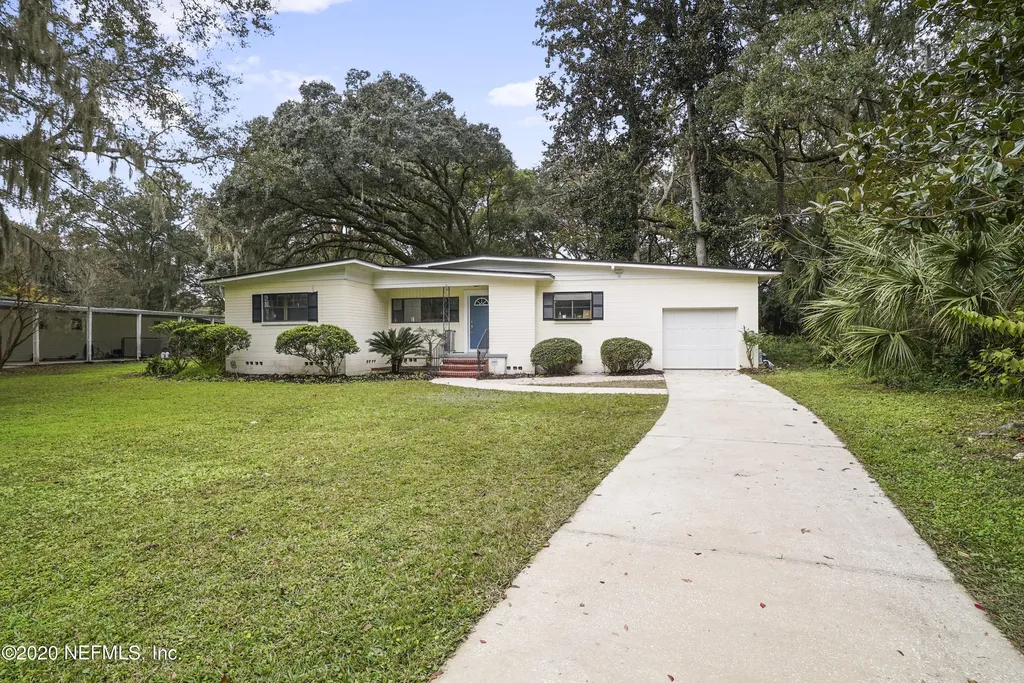 2042 Holly Oaks River Drive Jacksonville FL 32225