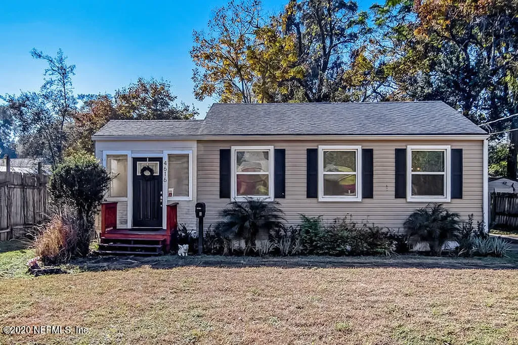 4616 Pinewood Road Jacksonville FL 32210