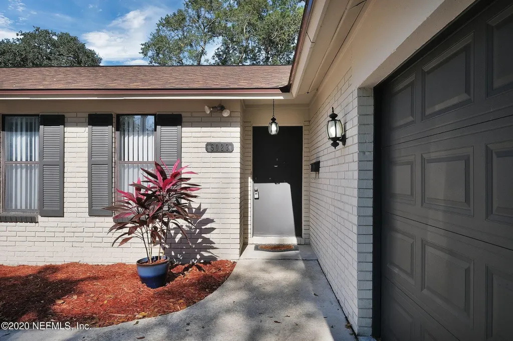 5023 Spring Glen Road Jacksonville FL 32207