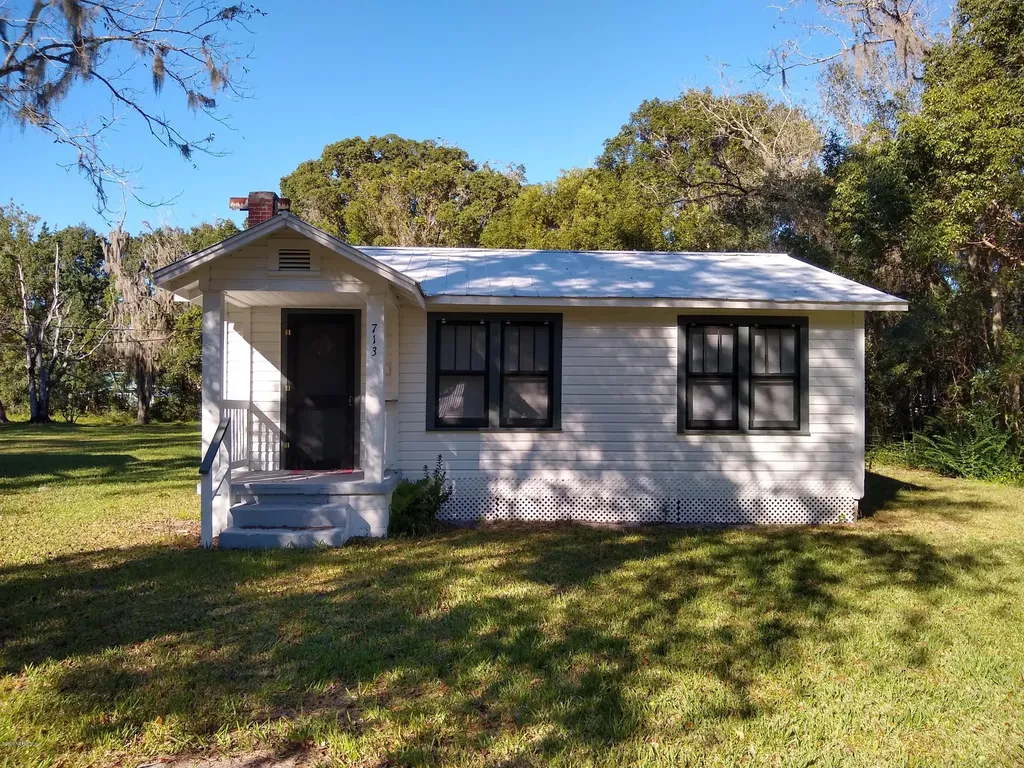 713 Thomas Street Starke FL 32091
