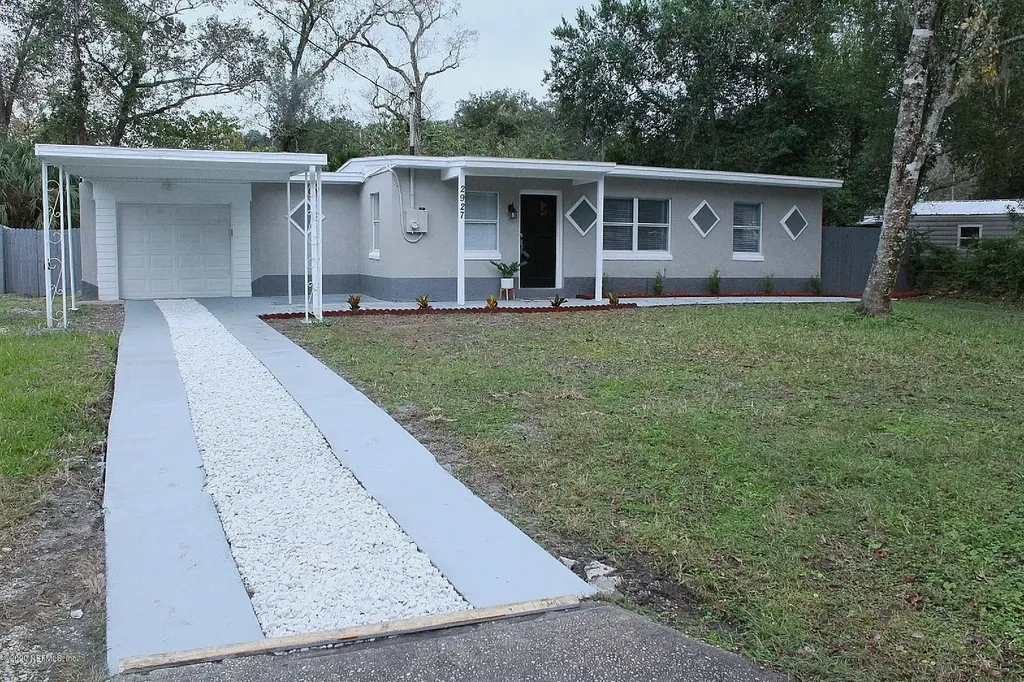 2927 Parr Court E Jacksonville FL 32216