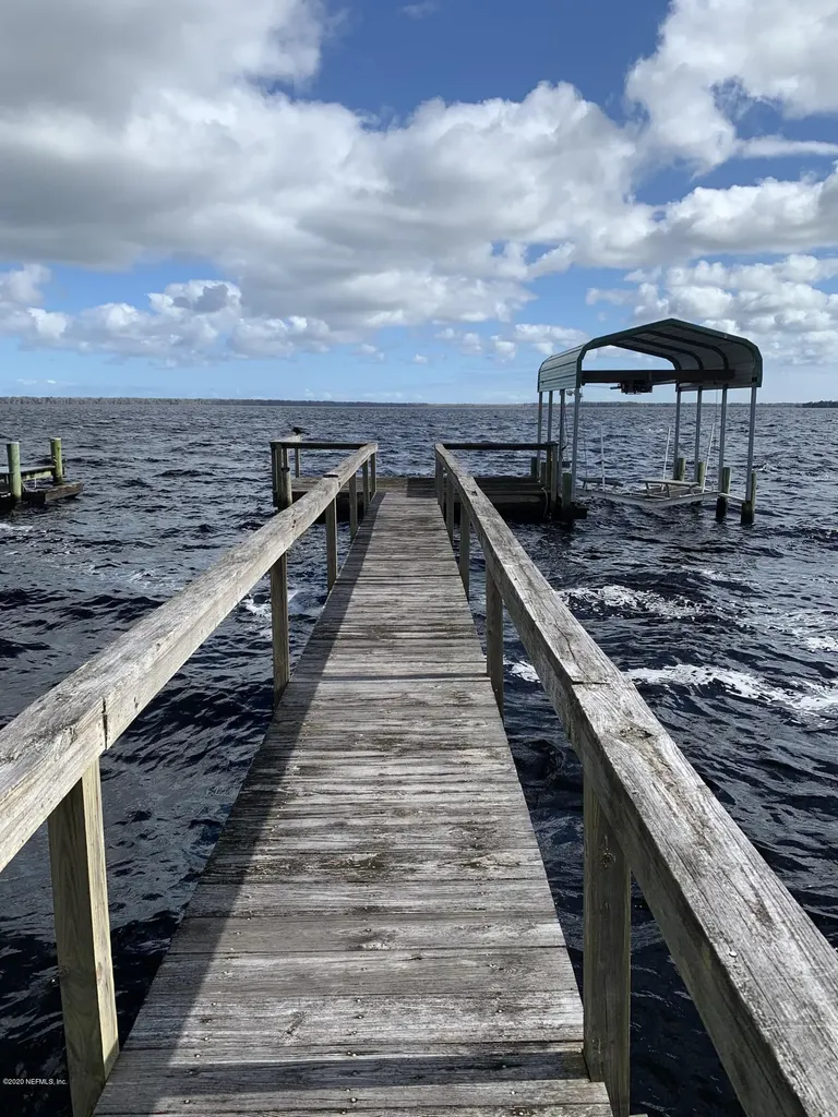 108 S Shore Lane Crescent City FL 32112