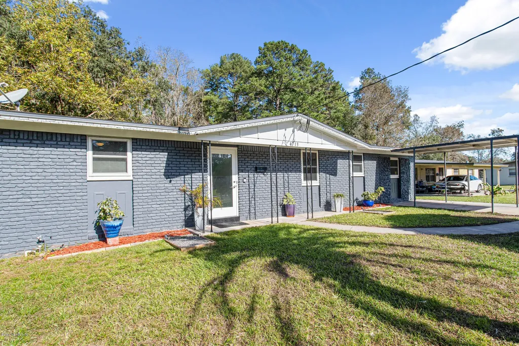 4713 Lincrest Drive N Jacksonville FL 32208