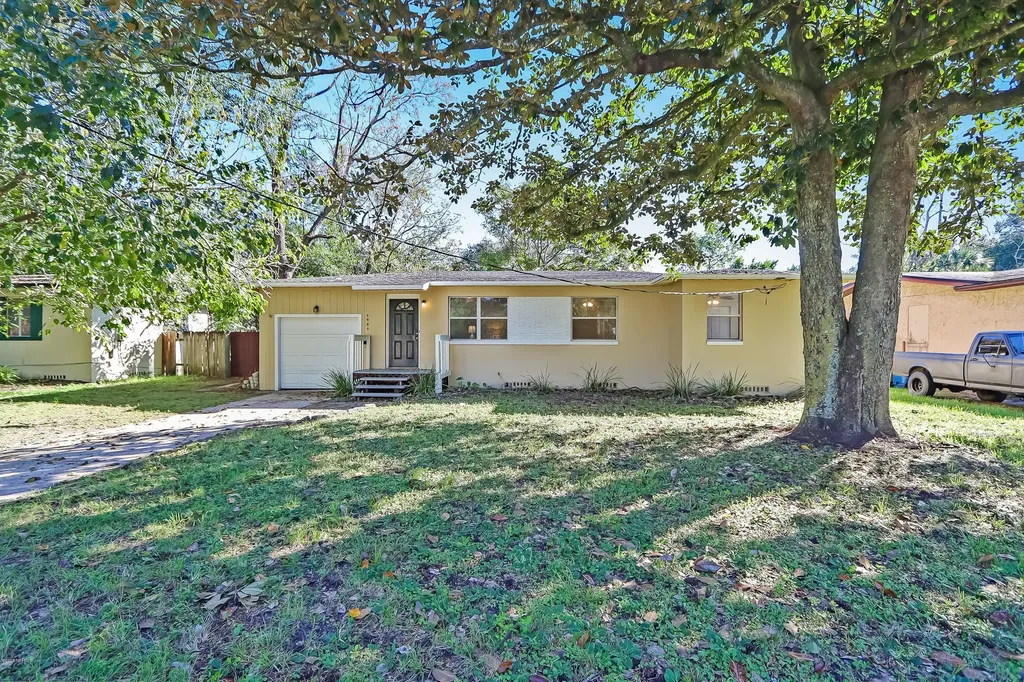 1923 Shelton Road Jacksonville FL 32211