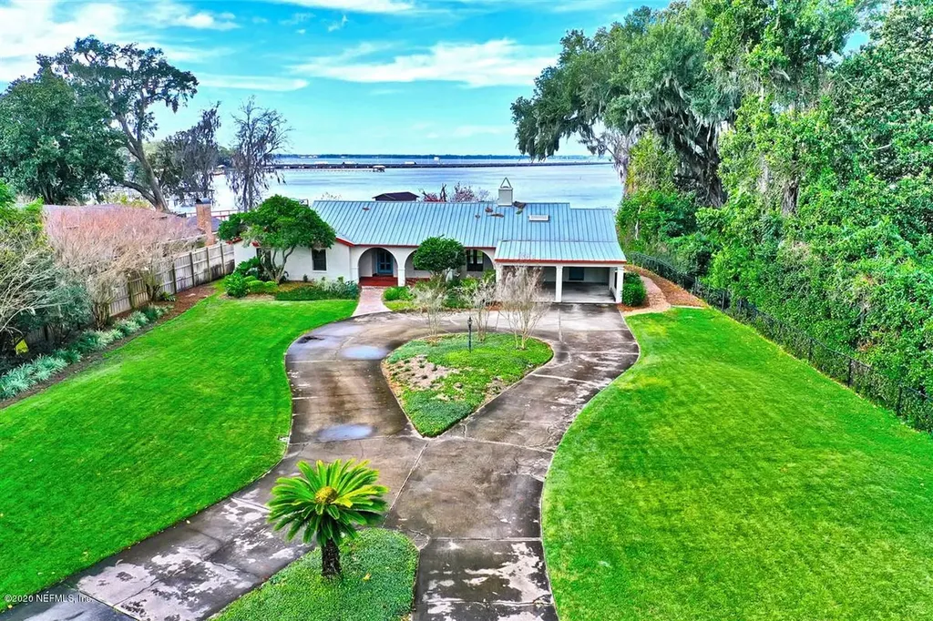 2803 Village Grove Drive N Jacksonville FL 32257