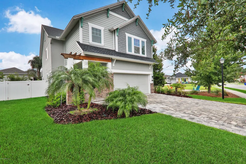 255 Park Lake Drive Ponte Vedra FL 32081
