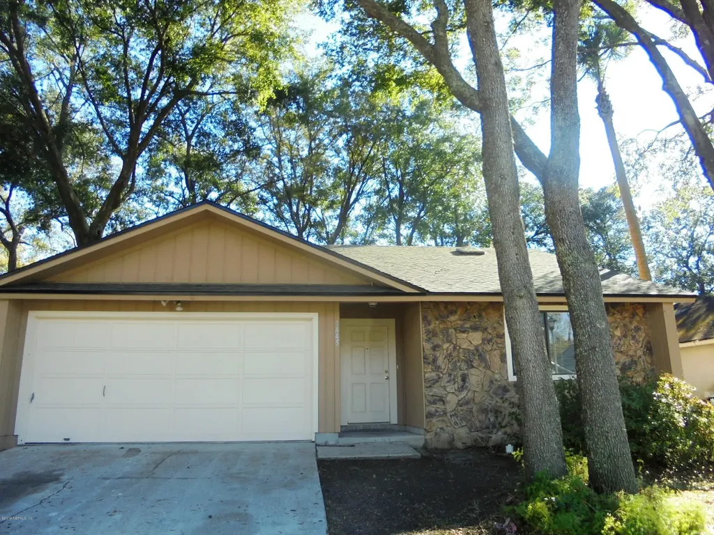 1445 Classic Oak Road W Jacksonville FL 32225