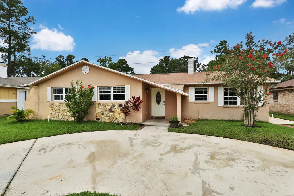 4033 Lazy Hollow Lane N Jacksonville FL 32257