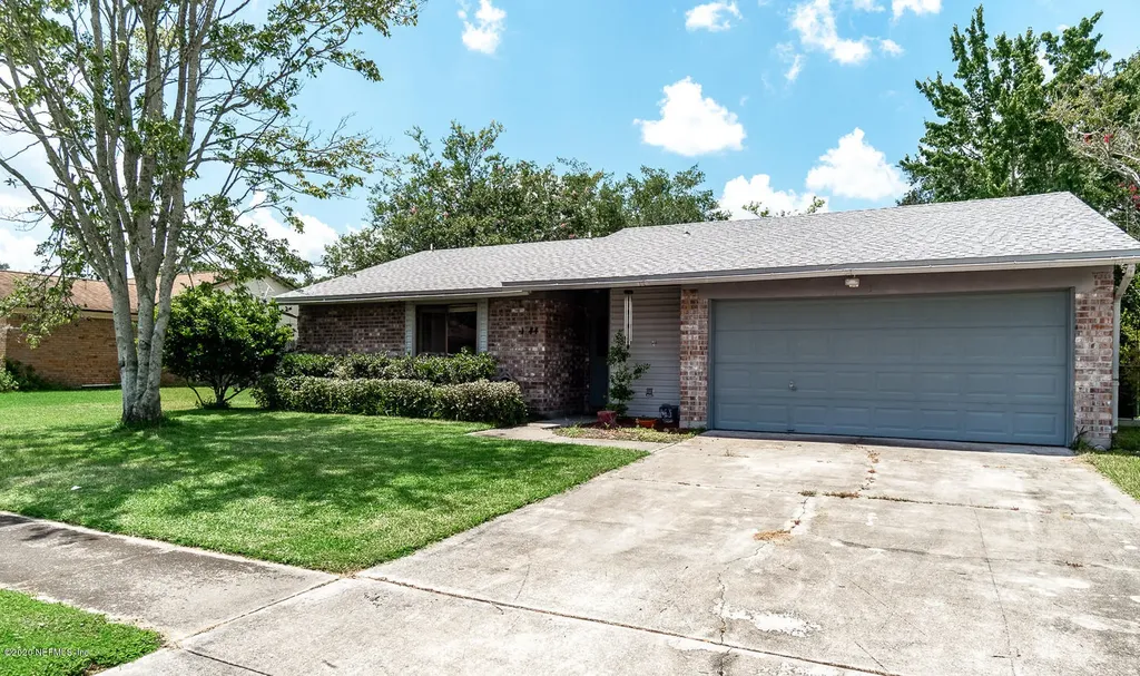 1744 Village Lane Orange Park FL 32073