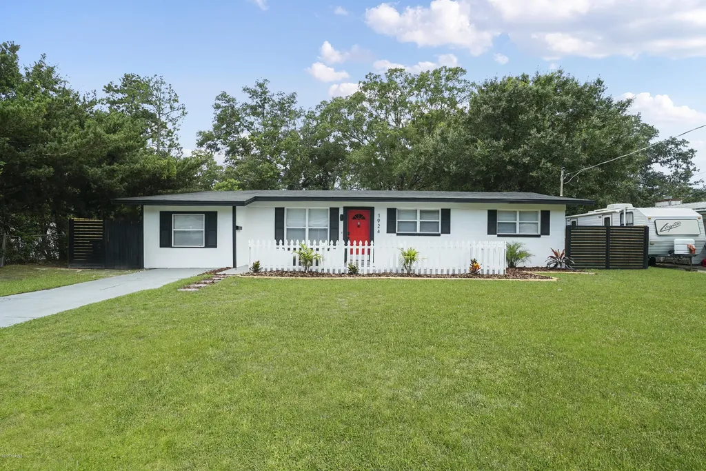 1924 Debutante Drive Jacksonville FL 32246