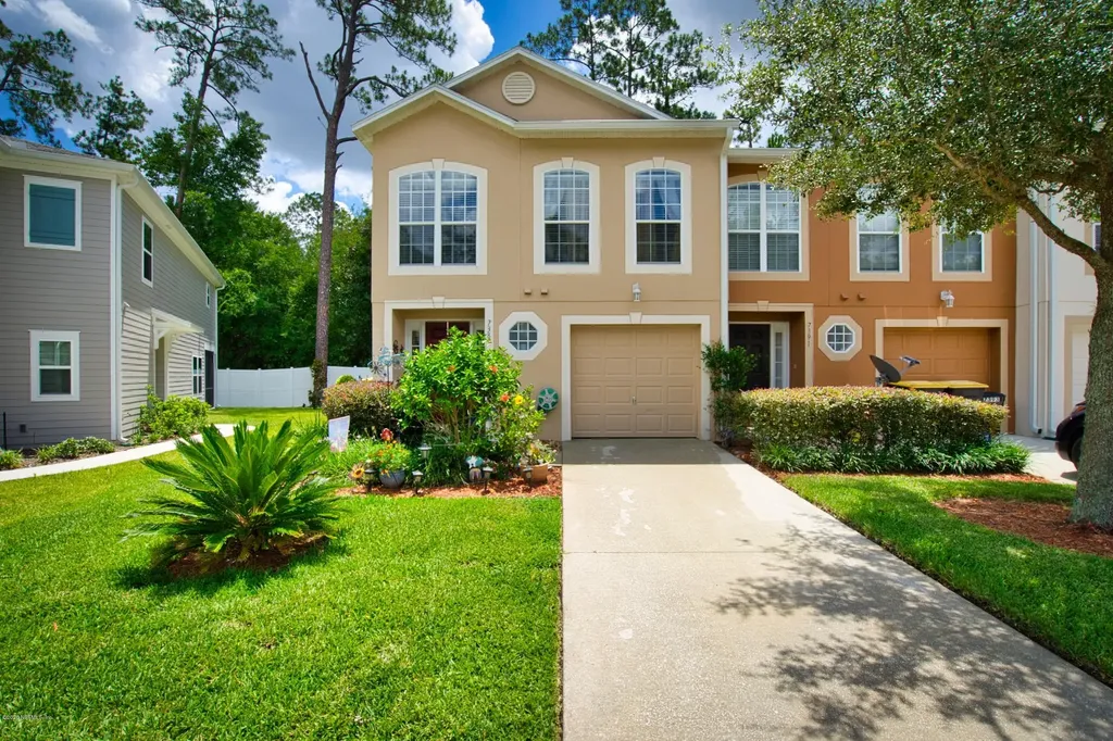 7389 Palm Hills Drive Jacksonville FL 32244