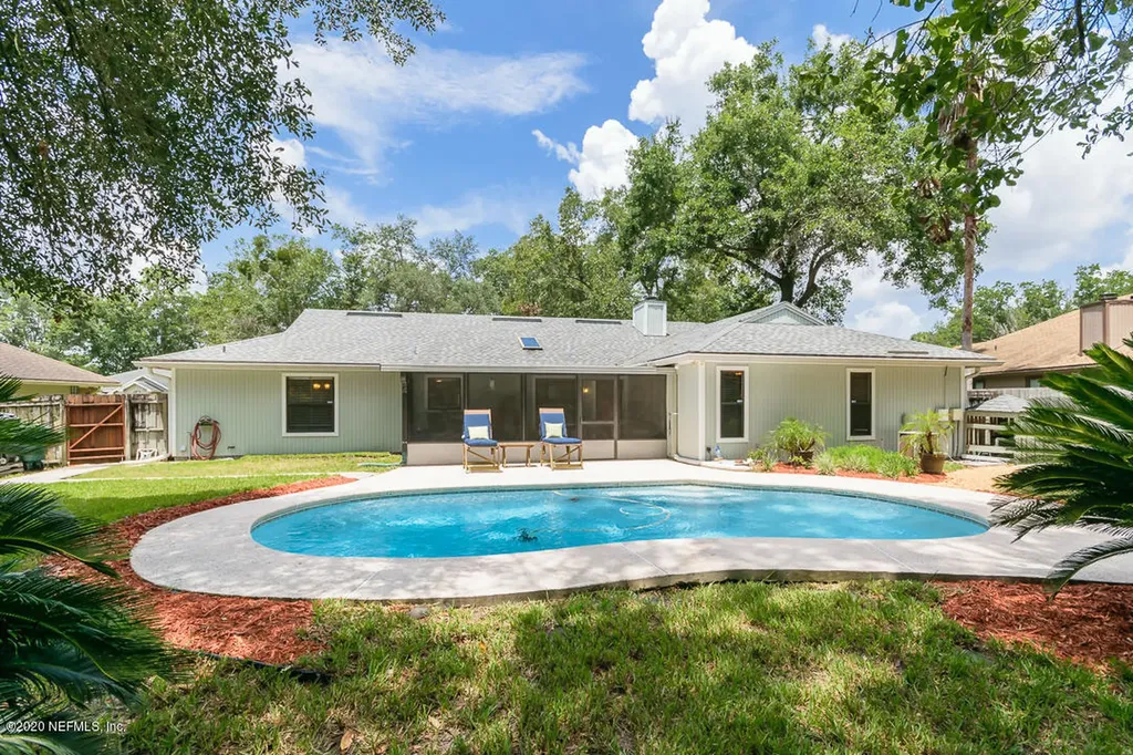 12443 Gentle Knoll Drive E Jacksonville FL 32258