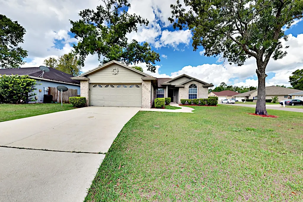 8008 Macnaughton Drive Jacksonville FL 32244