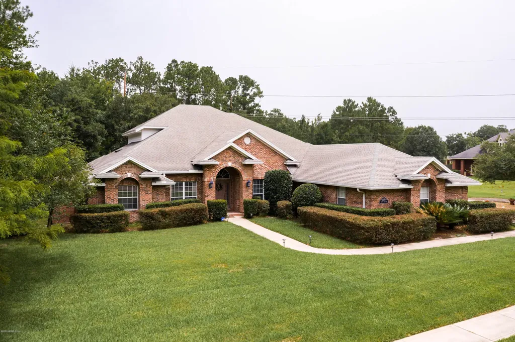 1076 Victory Lake Drive Jacksonville FL 32221